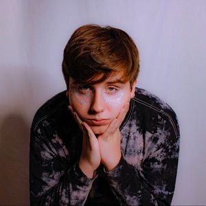Meet your Posher, Christian